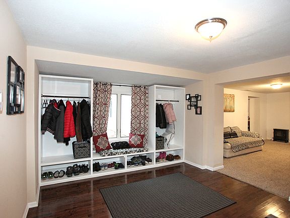 4th image of 20179 Westwood Dr