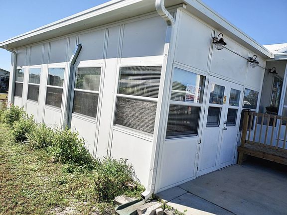3rd image of 4120 Oahu Ct