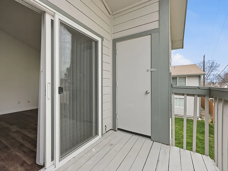 1017 Maple St — Photo 11