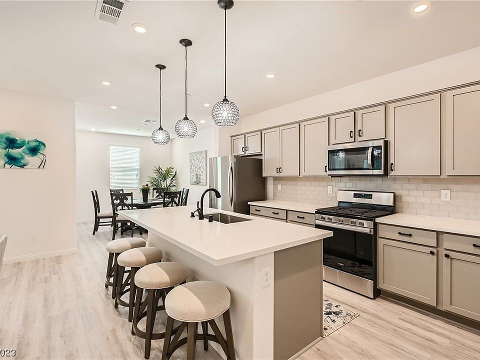 1st image of 10929 Chipotle Ave