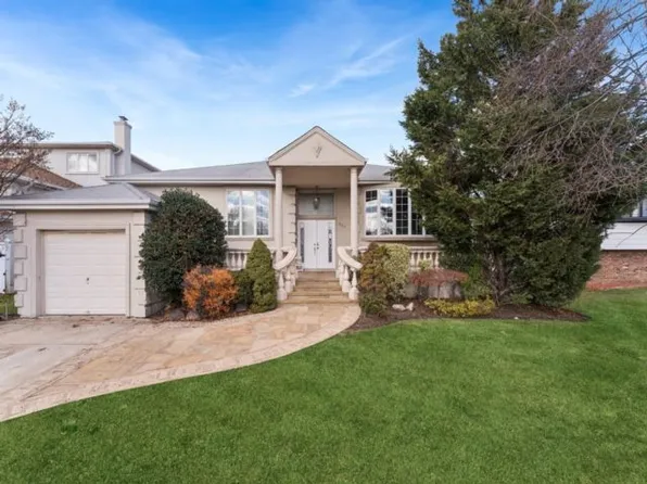 603 Flanders Dr, Valley Stream, NY 11581