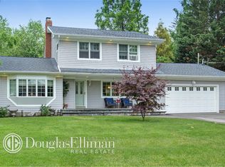 27 Compton St, East Northport, NY 11731