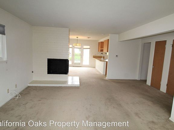 5th image of 328 Princeton Ave