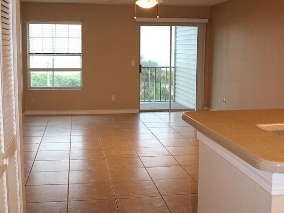 4th image of 110 Ocean Hollow Lane # Third Floor