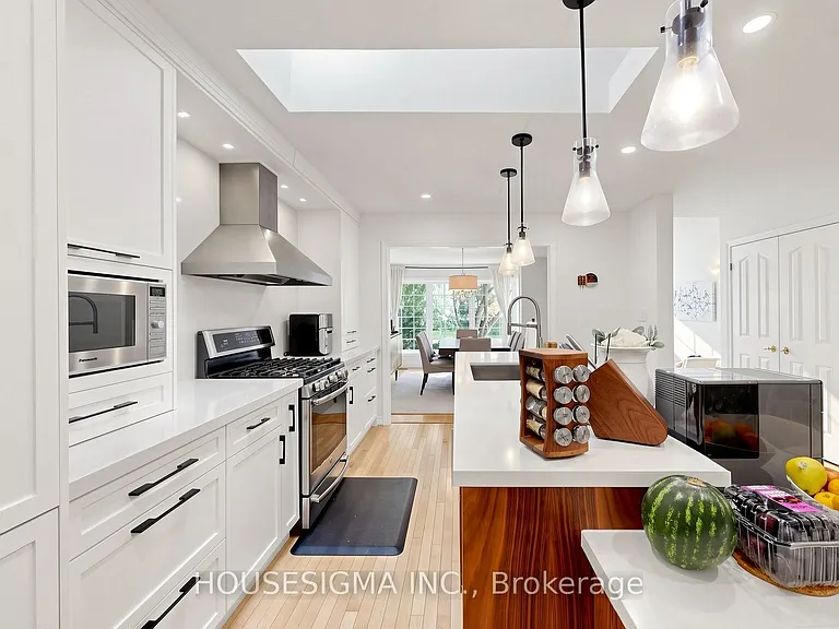 69 Holyrood Ave — Photo 9