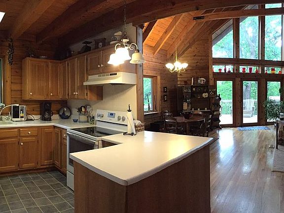 2nd image of 1705 Ironwood Trl