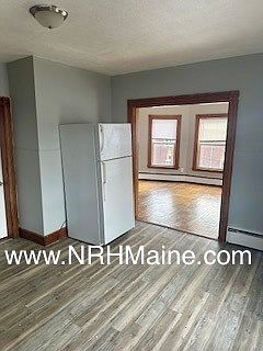 5th image of 36 College St #17752638