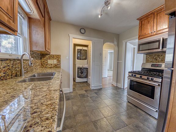 4th image of 483 E 8th Ave #A