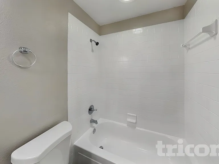 947 Sandywood Dr — Photo 14