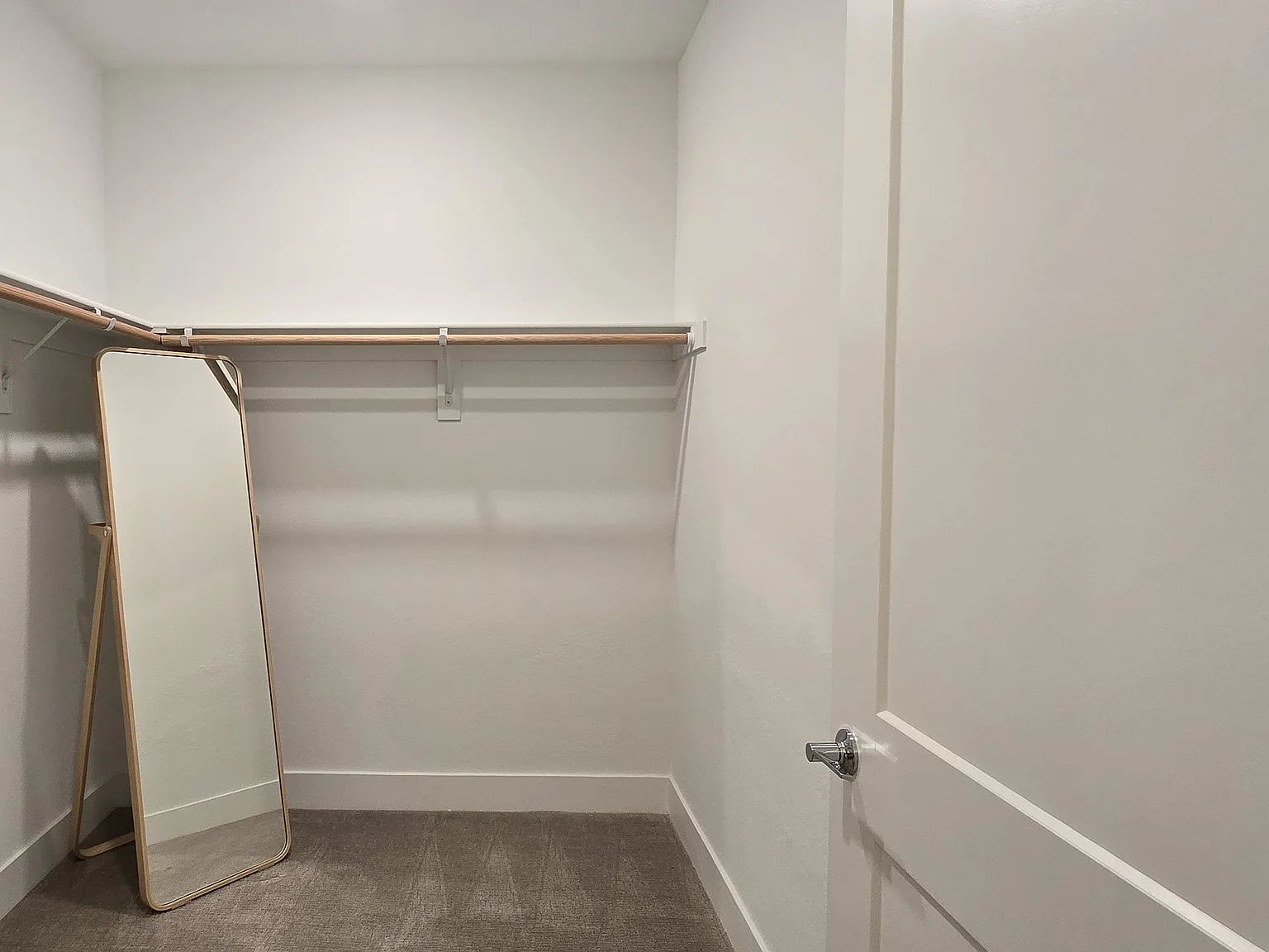 3 bed, 1820 sqft, $4,800 — Photo 2