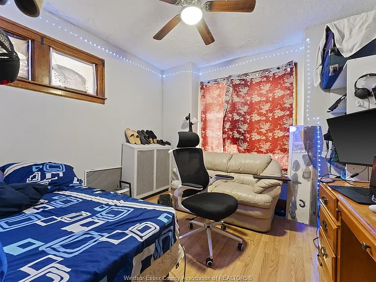 3060 Sandwich St #1 — Photo 8
