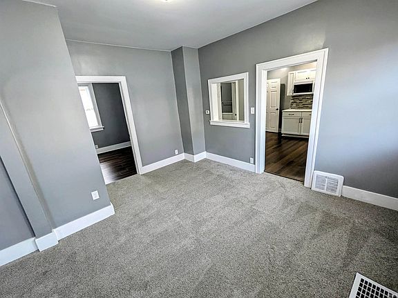 5th image of 2617 Dunham St