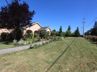 443 N Reinway Ave, Waterford, CA 95386