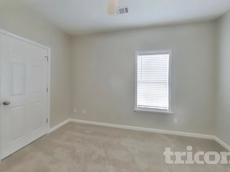 115 Victor Ln — Photo 13