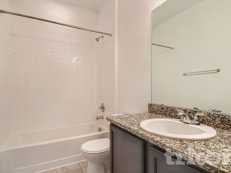 10545 Boston St — Photo 8