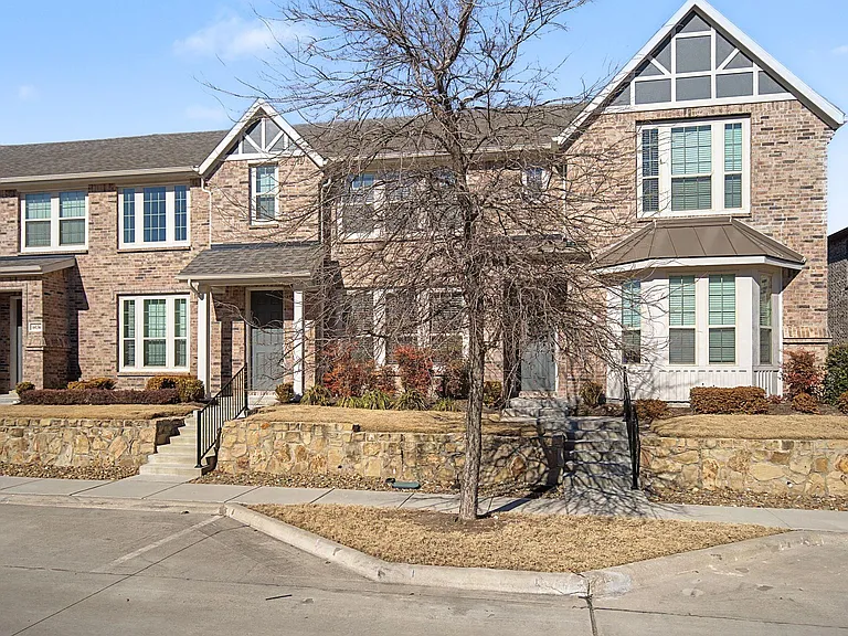 6032 Silverado Trl — Photo 2