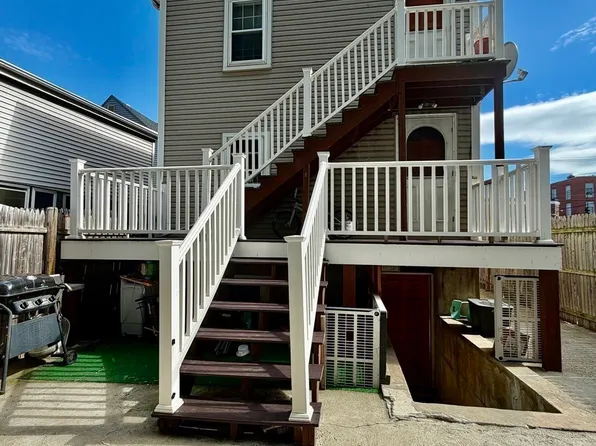74 Chestnut St, Chelsea, MA 02150