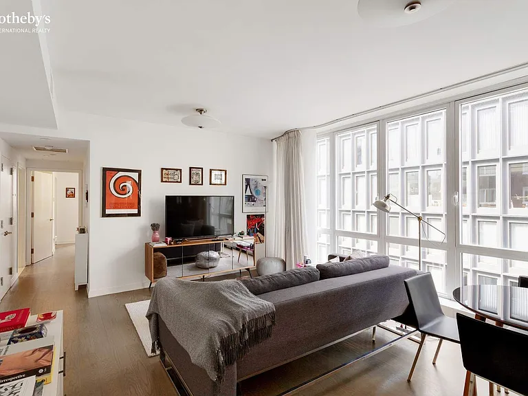 22 Renwick St #7A — Photo 1