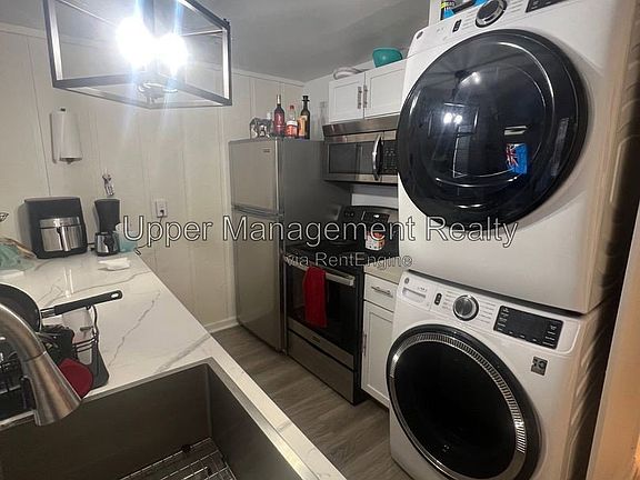 3rd image of 7714 Oak St #7712