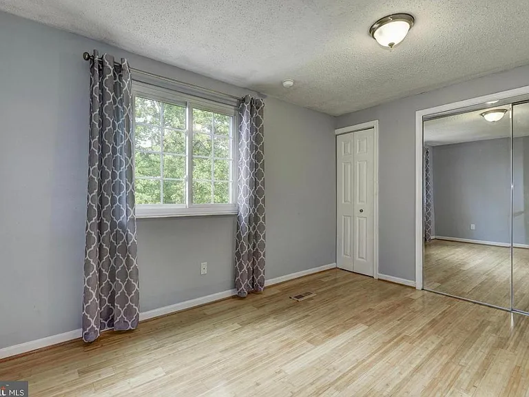 5234 Saint Genevieve Pl — Photo 10