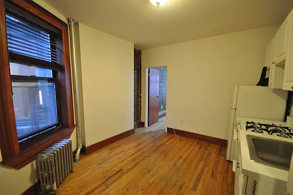 Rented by International Property Services LLC | media 7