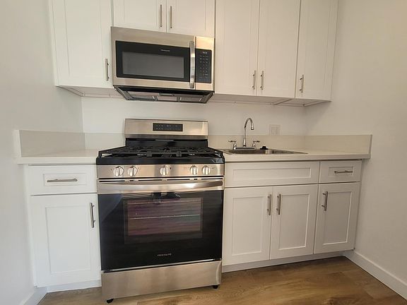 4th image of 1841 S Manhattan Pl #Studiox1-1466