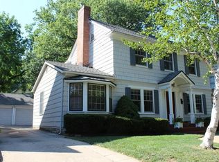 6836 Edgevale Rd, Kansas City, MO 64113