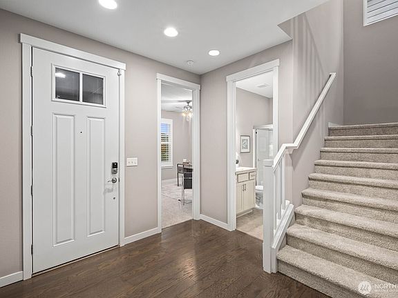 3rd image of 356 Vaughan Boulevard NE