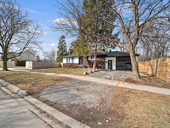 3rd image of 5361 Bromley Rd