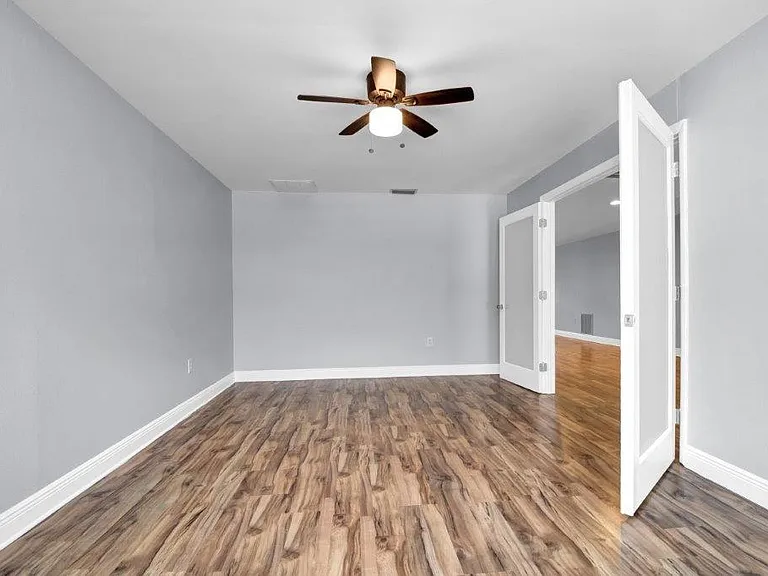 13540 Sedgwick Ave — Photo 24