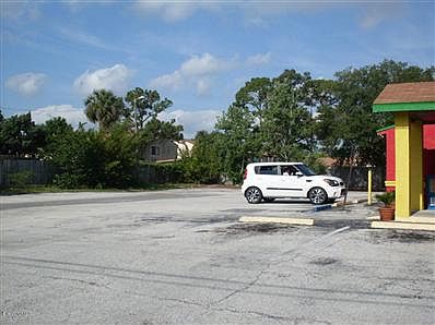 4th image of 407 Cheney Hwy