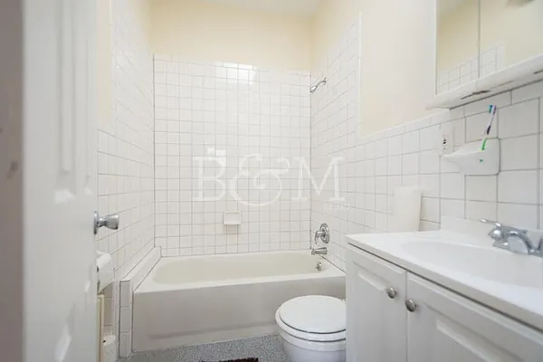 Rented by Brick&Mortar | media 18