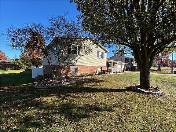 2nd image of 103 Summerset Dr