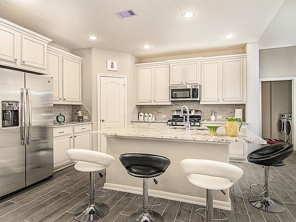 4th image of 1514 Summer City Dr