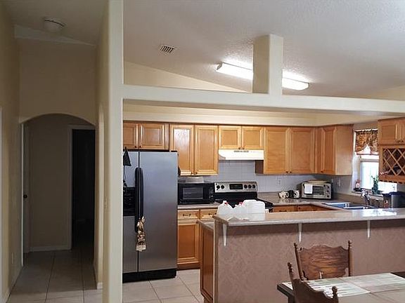 4th image of 8104 Newport Ave #1/2