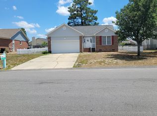 739 Alexwood Dr, Hope Mills, NC 28348