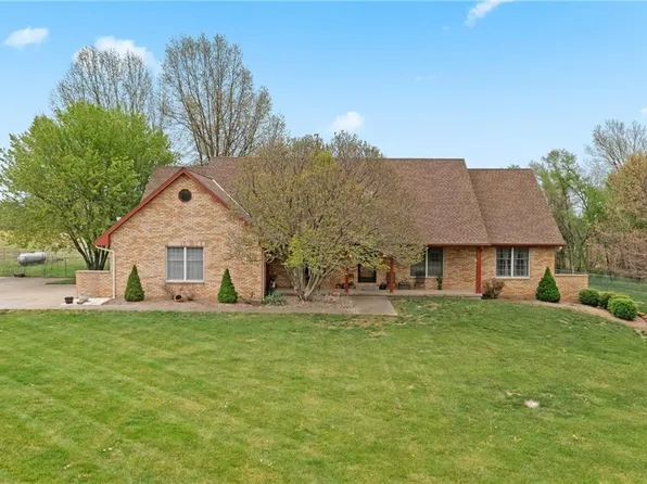 14565 S Gardner Rd, Gardner, KS 66030