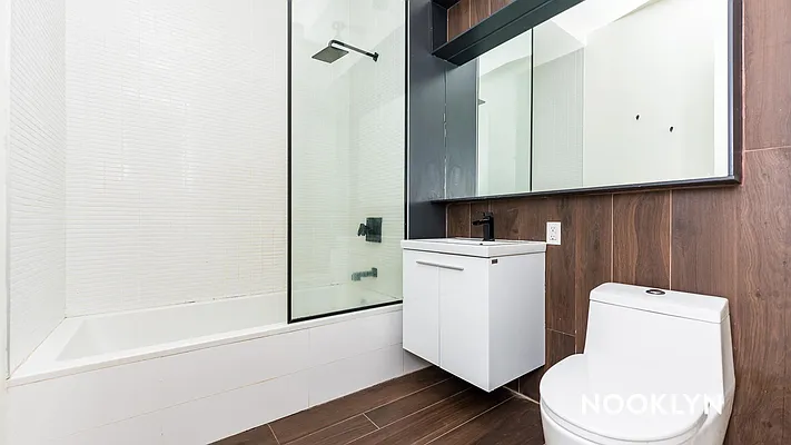 Rented by Nooklyn NYC LLC | media 31