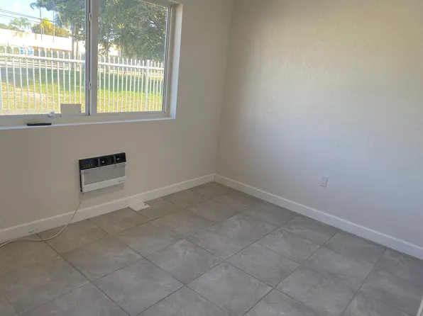 10030 W Indigo St, Miami, FL