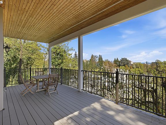 5th image of 2107 SW Market Street Dr