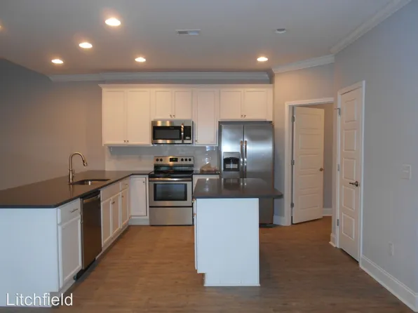 650 Misty Hammock Dr, Murrells Inlet, SC 29576