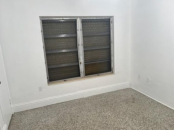 4th image of 6 S B St