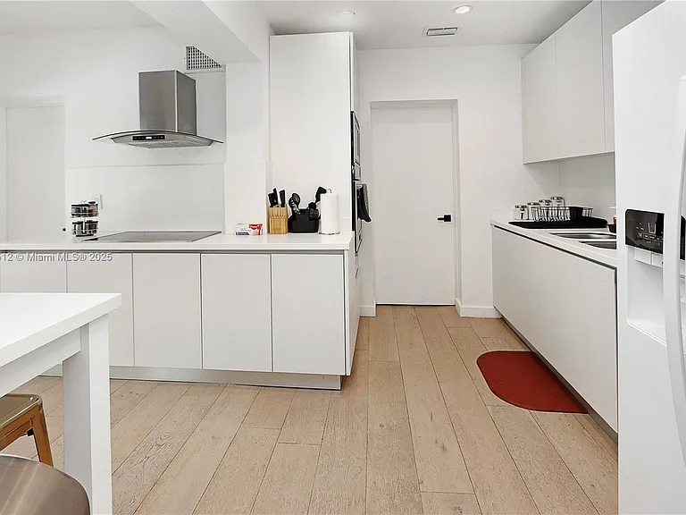 1109 NE 89th St — Photo 20
