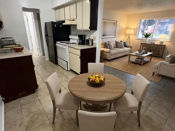 1306 Michigan Ave W #4, Battle Creek, MI 49037