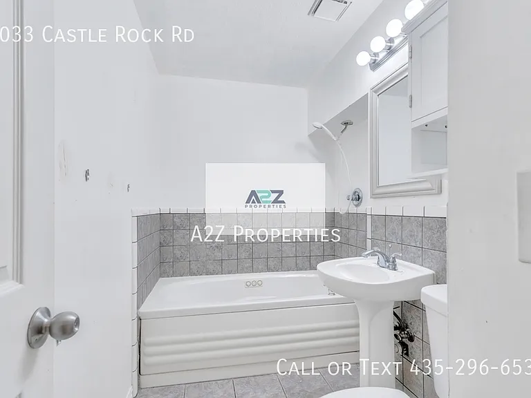 1033 E Castle Rock Rd — Photo 14