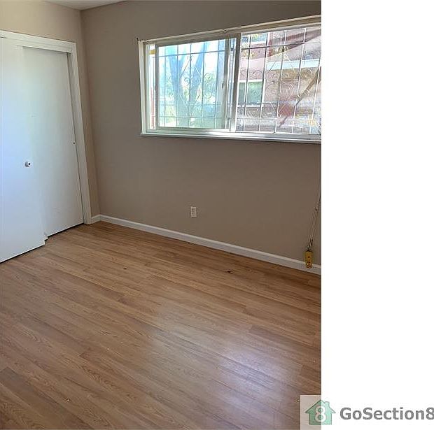 2nd image of 3713 Morse Ave #11