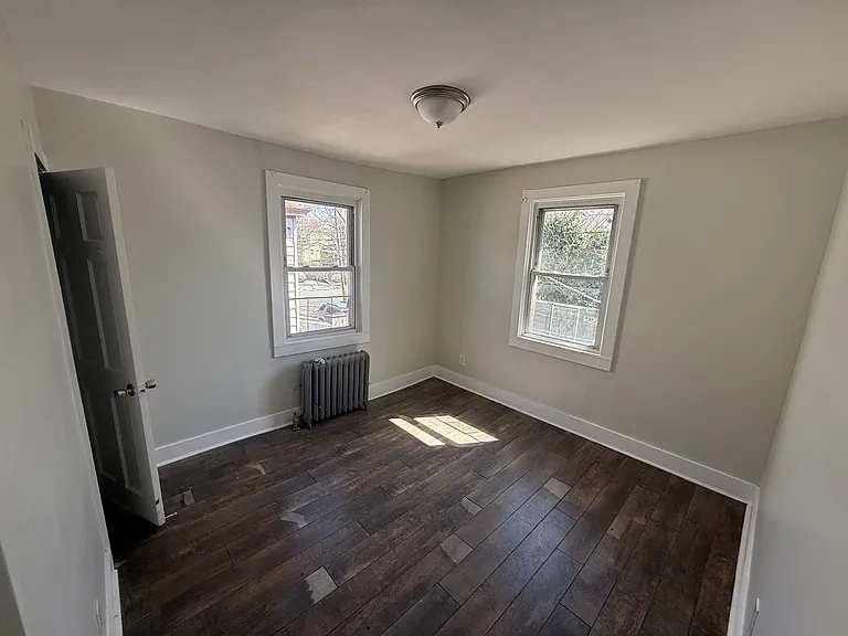 251 Euclid Ave — Photo 2