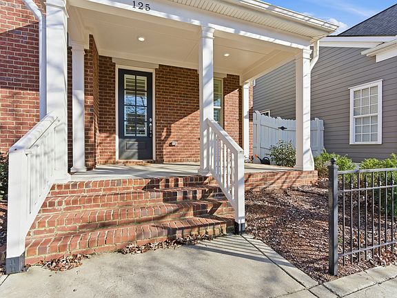 2nd image of 125 Bur Oak Dr