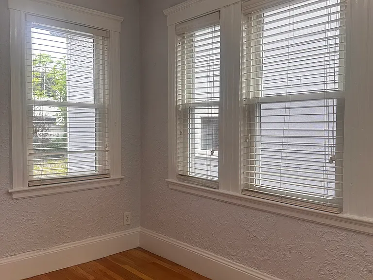 84 Lawton St #1 — Photo 6