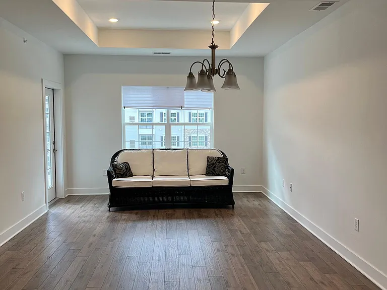 733 Stiller Ln #733 — Photo 6